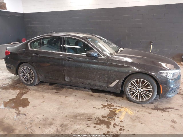 2019 Bmw 530i Xdrive მანქანა იყიდება აუქციონზე, vin: WBAJA7C55KG909943, აუქციონის ნომერი: 44295631