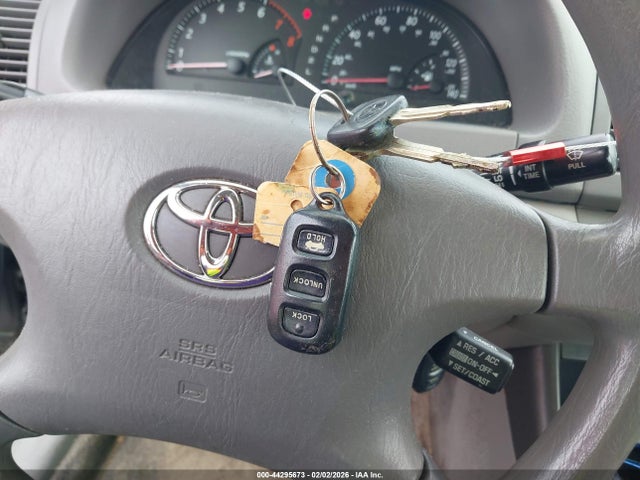 2004 TOYOTA CAMRY 4T1BE32K04U888401 Photo 10