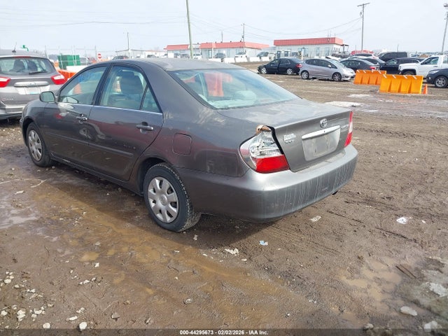 2004 TOYOTA CAMRY 4T1BE32K04U888401 Photo 2