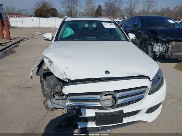 44295691 :رقم المزاد ، 55SWF4KB7JU260427 vin ، 2018 Mercedes-benz C 300 4matic مزاد بيع