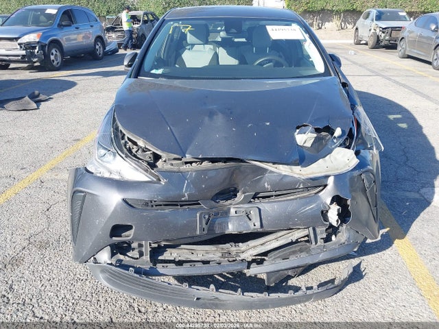 JTDKARFU4K3077685 Toyota Prius Le