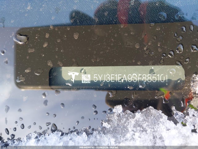 2025 TESLA MODEL 3 5YJ3E1EA9SF885101 Photo 8