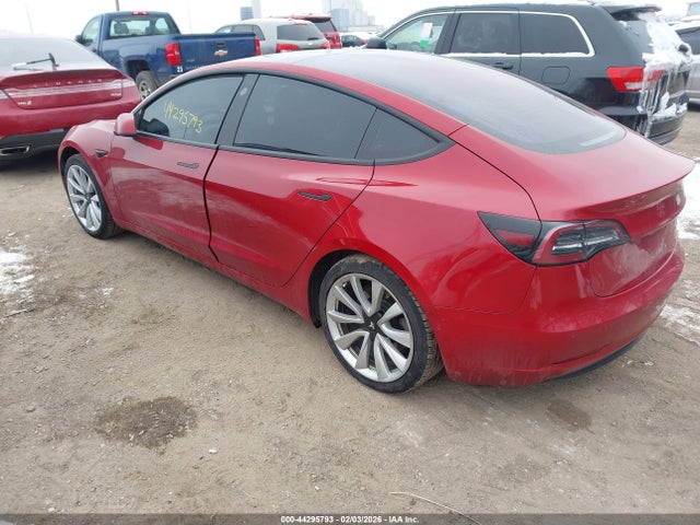 2018 TESLA MODEL 3 5YJ3E1EB1JF133562 Photo 2