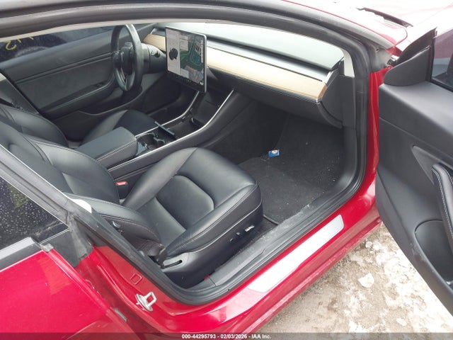 2018 TESLA MODEL 3 5YJ3E1EB1JF133562 Photo 4