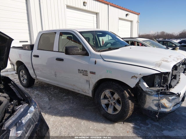 44295794 :رقم المزاد ، 3C6RR7KT2LG130947 vin ، 2020 Ram 1500 Classic Tradesman  4x4 5'7 Box مزاد بيع
