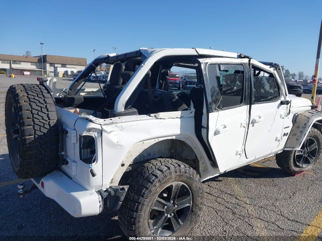 1C4HJXEG4KW552518 Jeep Wrangler Unlimited Sahara 4x4