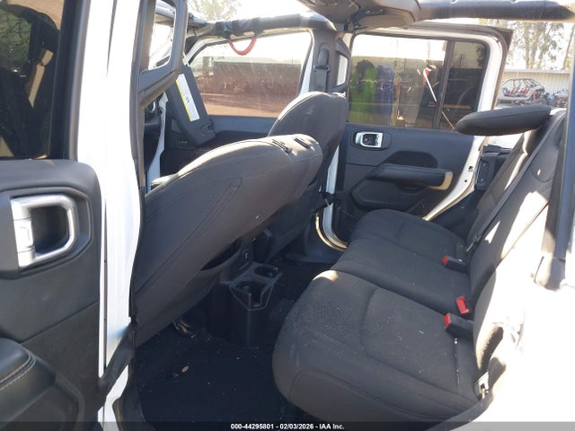 1C4HJXEG4KW552518 Jeep Wrangler Unlimited Sahara 4x4