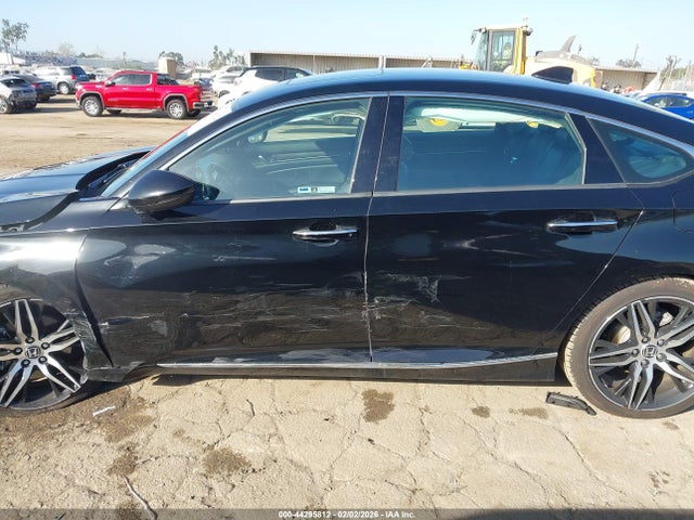 1HGCV3F96MA018882 Honda Accord Hybrid Touring