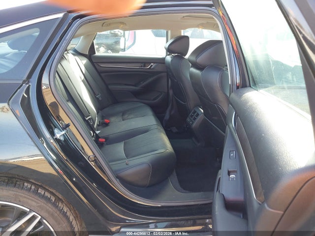 1HGCV3F96MA018882 Honda Accord Hybrid Touring