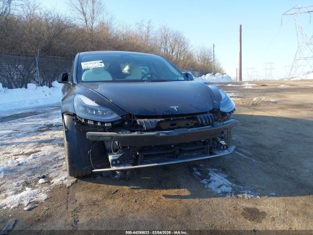 5YJ3E1EB9NF118846 Tesla Model 3 Long Range Dual Motor All-wheel Drive