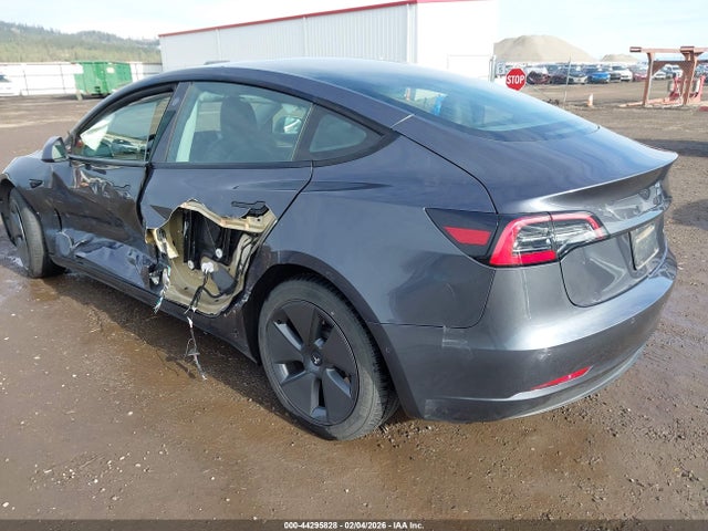 2021 TESLA MODEL 3 5YJ3E1EBXMF055643 Photo 2