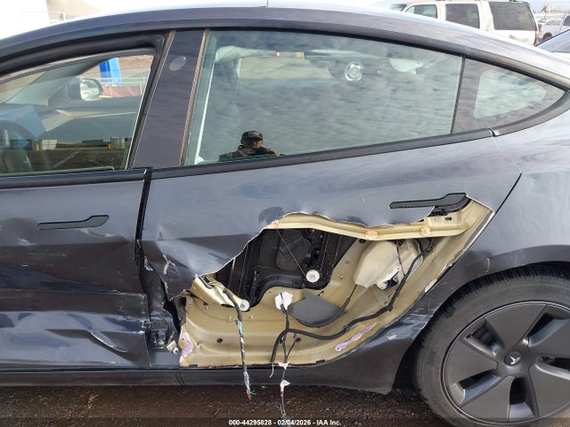 2021 TESLA MODEL 3 5YJ3E1EBXMF055643 Photo 5