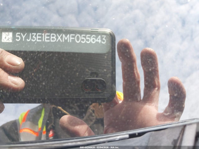 2021 TESLA MODEL 3 5YJ3E1EBXMF055643 Photo 8