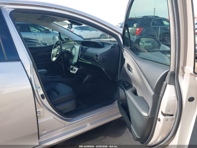 2019 TOYOTA PRIUS PRIME JTDKARFP7K3112276 Photo 4