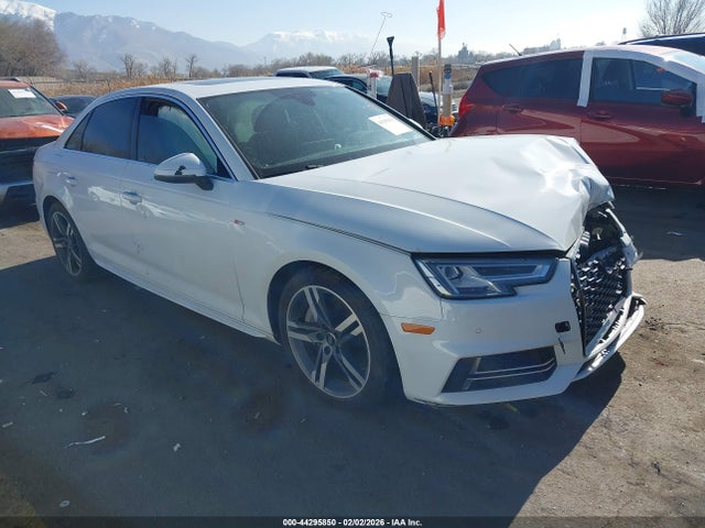 2017 AUDI A4 WAUENAF49HN020699 Photo 0