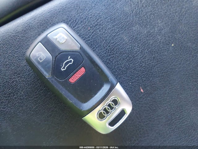 2017 AUDI A4 WAUENAF49HN020699 Photo 10