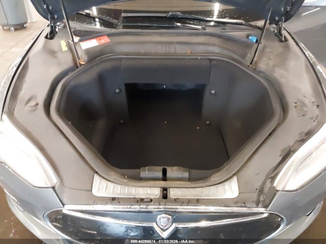 Продаж на аукціоні авто 2013 Tesla Model S, vin: 5YJSA1DN6DFP03403, номер лоту: 44295874