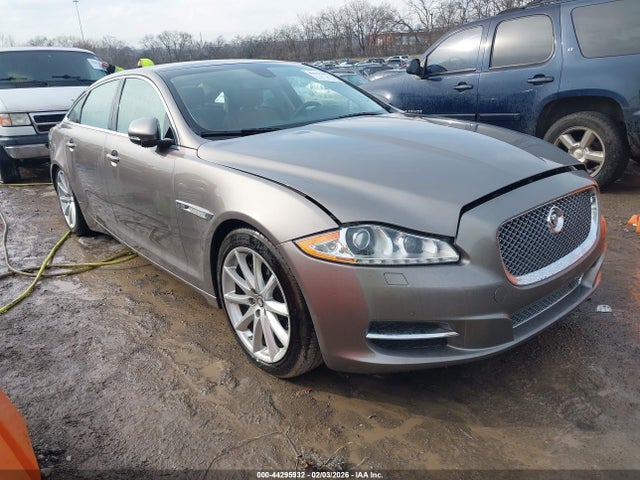 2011 JAGUAR XJ SAJWA2GB8BLV12778 Photo 0
