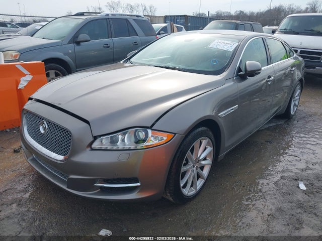 2011 JAGUAR XJ SAJWA2GB8BLV12778 Photo 1