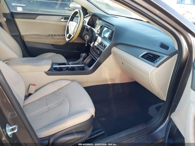 2016 HYUNDAI SONATA 5NPE24AF2GH265316 Photo 4