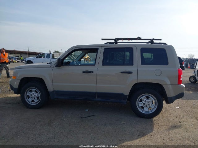 1C4NJRBB8HD194951 Jeep Patriot Sport 4x4