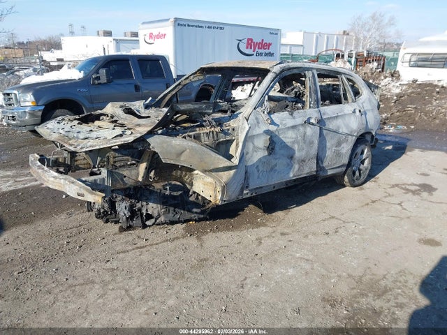 WBAVM1C57FV315300 BMW X1 Sdrive28i