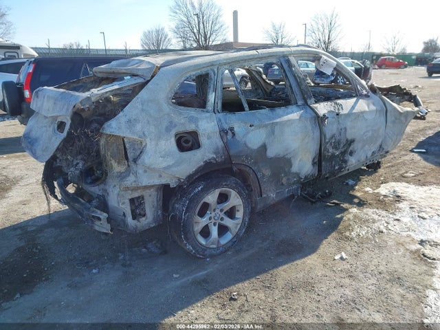 WBAVM1C57FV315300 BMW X1 Sdrive28i