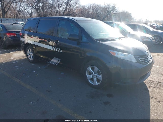 Toyota Sienna L 7 Passenger 2015 5TDZK3DC3FS667559 main image