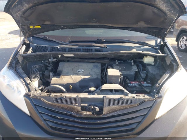 5TDZK3DC3FS667559 Toyota Sienna L 7 Passenger