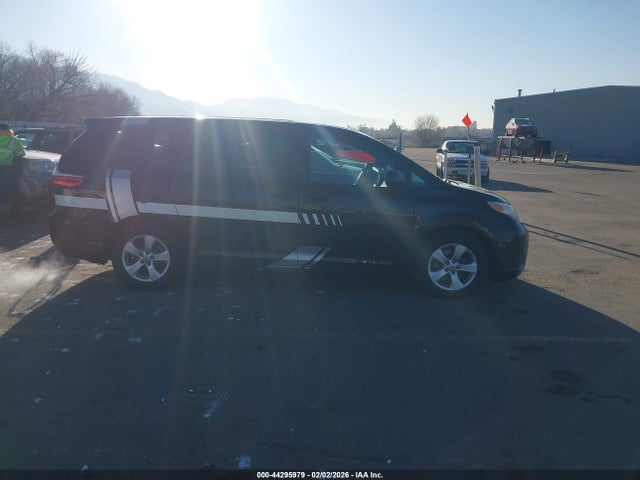 5TDZK3DC3FS667559 Toyota Sienna L 7 Passenger