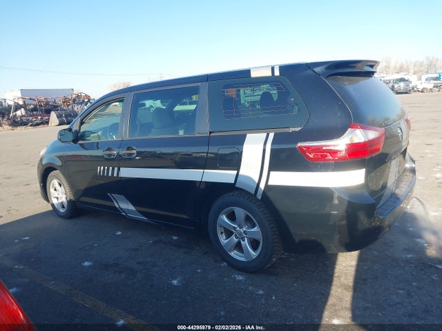 5TDZK3DC3FS667559 Toyota Sienna L 7 Passenger