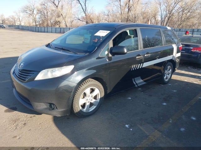 5TDZK3DC3FS667559 Toyota Sienna L 7 Passenger