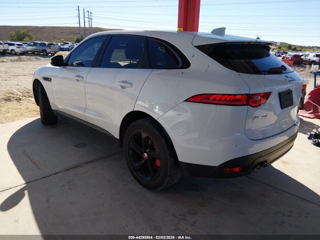 2019 JAGUAR F-PACE SADCJ2FN4KA391244 Photo 2