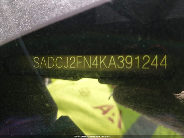2019 JAGUAR F-PACE SADCJ2FN4KA391244 Photo 8
