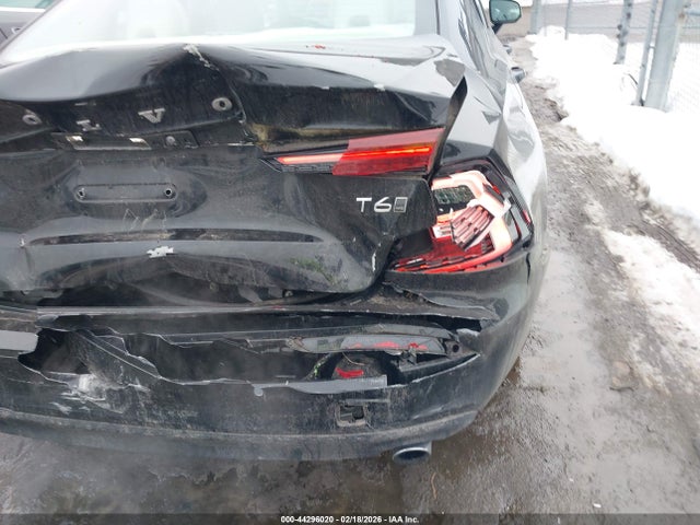 7JRA22TK9KG012778 Volvo S60 T6 Momentum