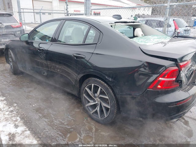 2019 VOLVO S60 7JRA22TK9KG012778 Photo 2
