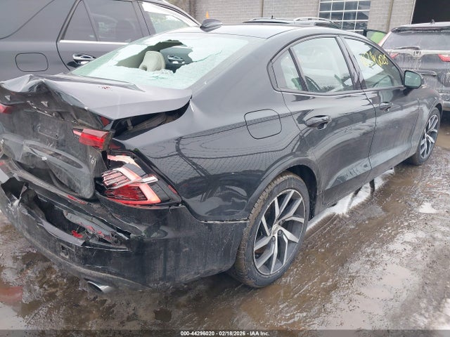 2019 VOLVO S60 7JRA22TK9KG012778 Photo 3