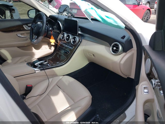 55SWF4KB3HU221277 Mercedes-Benz C 300 4matic