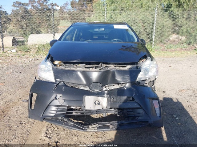 Toyota Prius Two 2015 JTDKN3DU1F0475822 Image 13
