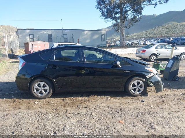 Toyota Prius Two 2015 JTDKN3DU1F0475822 Image 14