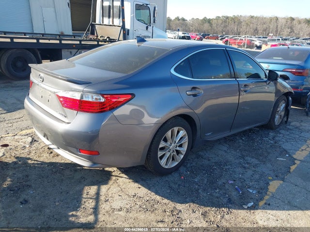 44296069 :رقم المزاد ، JTHBW1GG4F2085565 vin ، 2015 Lexus Es 300h مزاد بيع