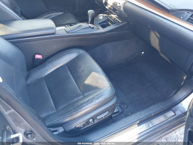 44296069 :رقم المزاد ، JTHBW1GG4F2085565 vin ، 2015 Lexus Es 300h مزاد بيع