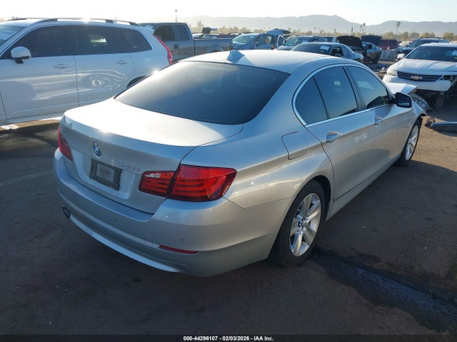 2012 BMW 528I WBAXG5C53CDX05917 Photo 3