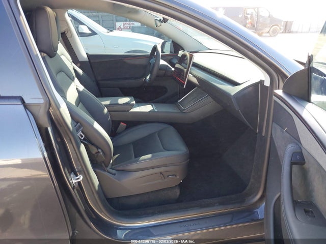 2026 Tesla Model Y Premium Rear-wheel Drive/standard Rear-wheel Drive მანქანა იყიდება აუქციონზე, vin: 7SAYGDED5TA485596, აუქციონის ნომერი: 44296115