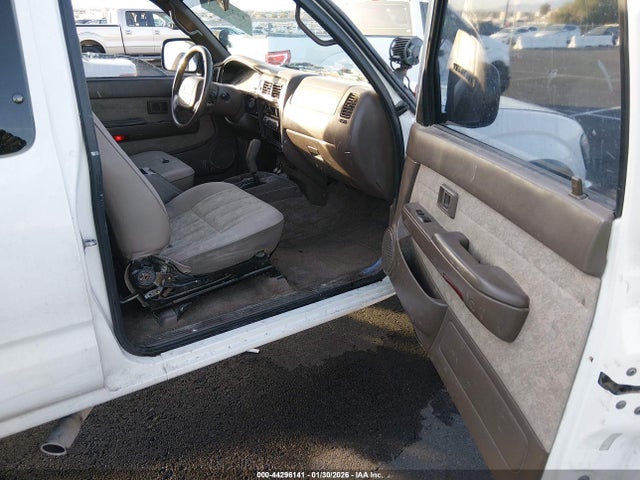 Продаж на аукціоні авто 2000 Toyota Tacoma Prerunner V6, vin: 4TASN92N8YZ575926, номер лоту: 44296141