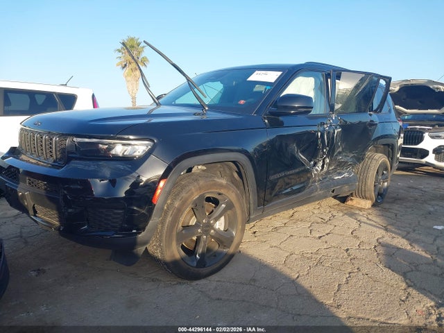 44296144 :رقم المزاد ، 1C4RJKAG8P8835156 vin ، 2023 Jeep Grand Cherokee L Altitude 4x4 مزاد بيع