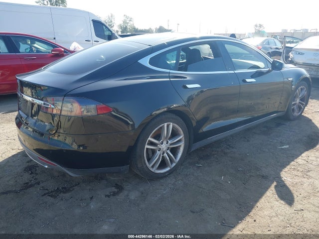 Продаж на аукціоні авто 2014 Tesla Model S P85, vin: 5YJSA1H16EFP61424, номер лоту: 44296146