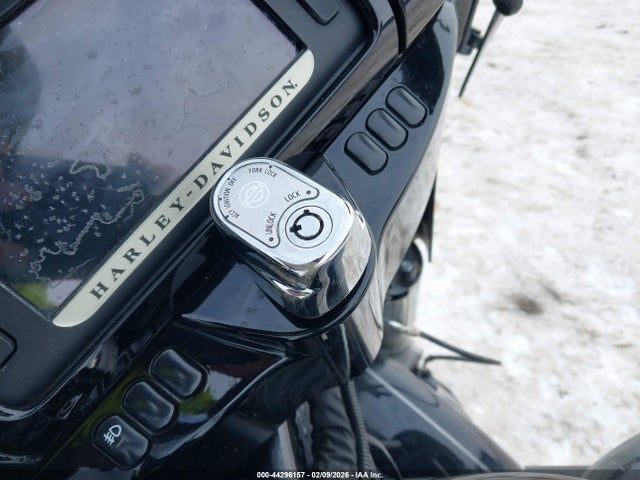 1HD1KEL10GB679622 Harley-Davidson Flhtk Ultra Limited