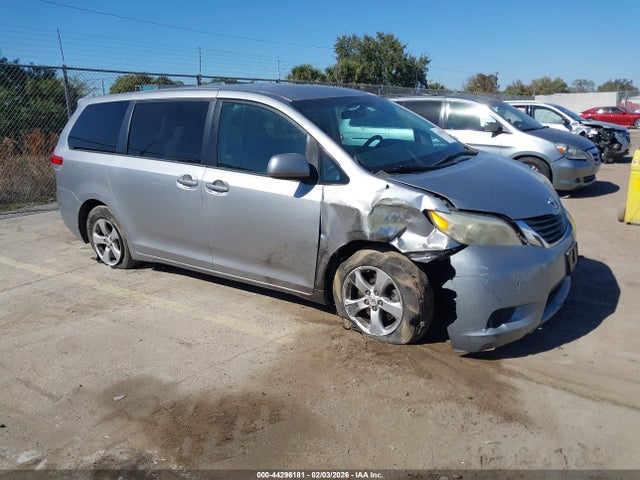 44296181 :رقم المزاد ، 5TDKA3DC4CS015095 vin ، 2012 Toyota Sienna Le 8 Passenger مزاد بيع