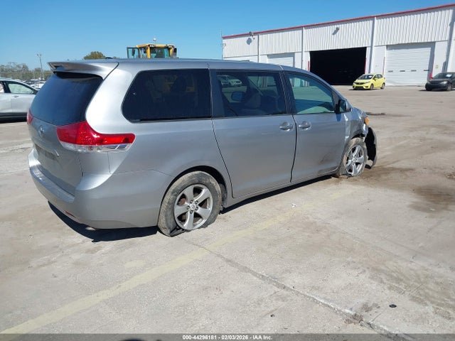44296181 :رقم المزاد ، 5TDKA3DC4CS015095 vin ، 2012 Toyota Sienna Le 8 Passenger مزاد بيع